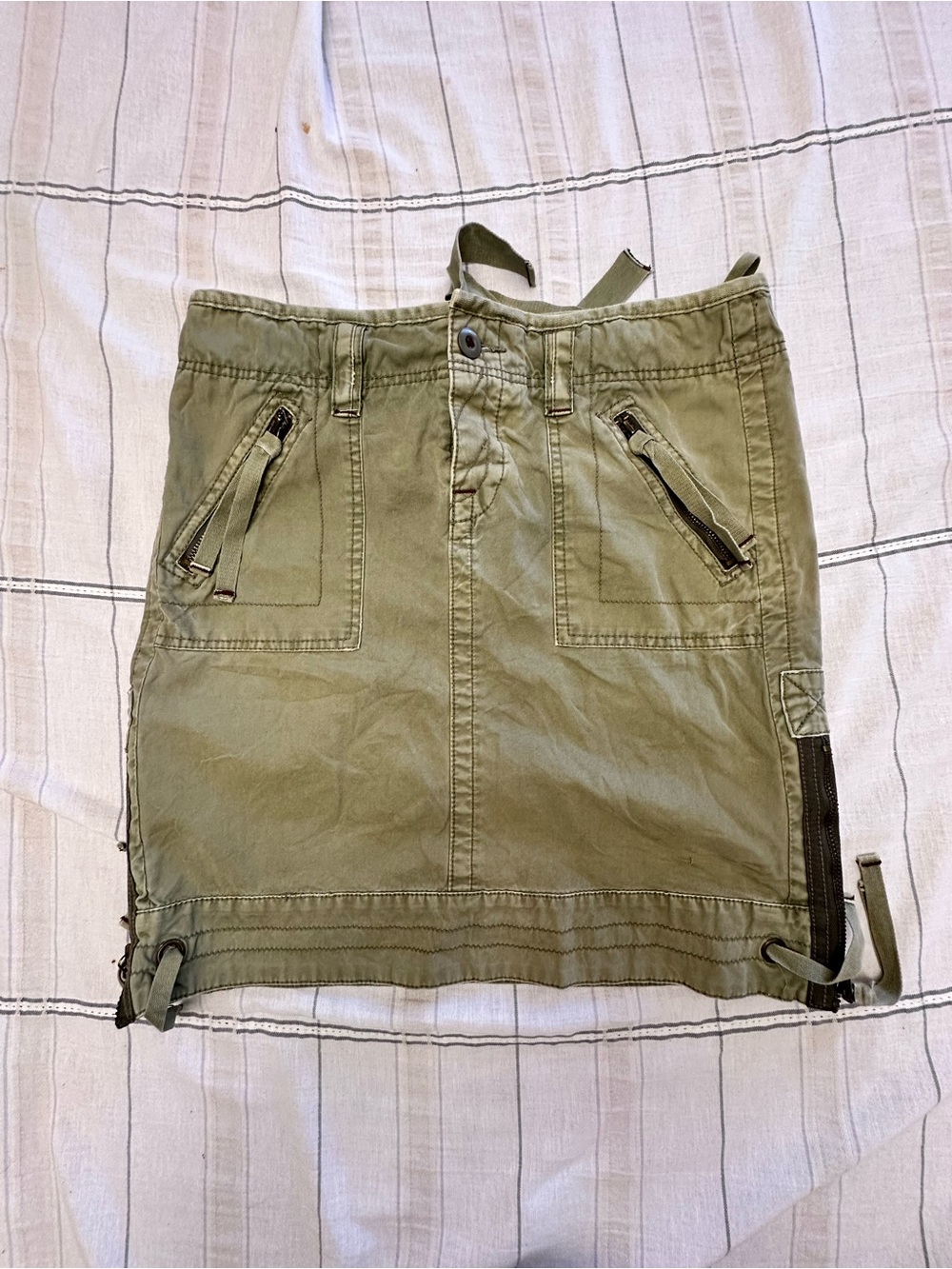 Vintage American Eagle Outfitters Olive Green Utility Skirt